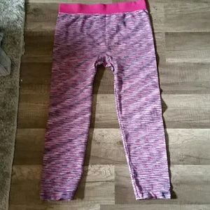 I'm selling girls exercise leggings.